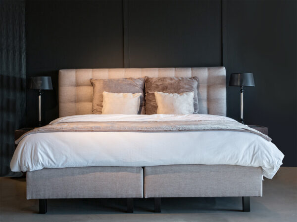 Hoofdbord G – 160 cm. hoog x 12 cm. dik