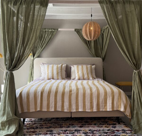 Hoofdbord M – 110 cm. hoog x 6 cm. dik